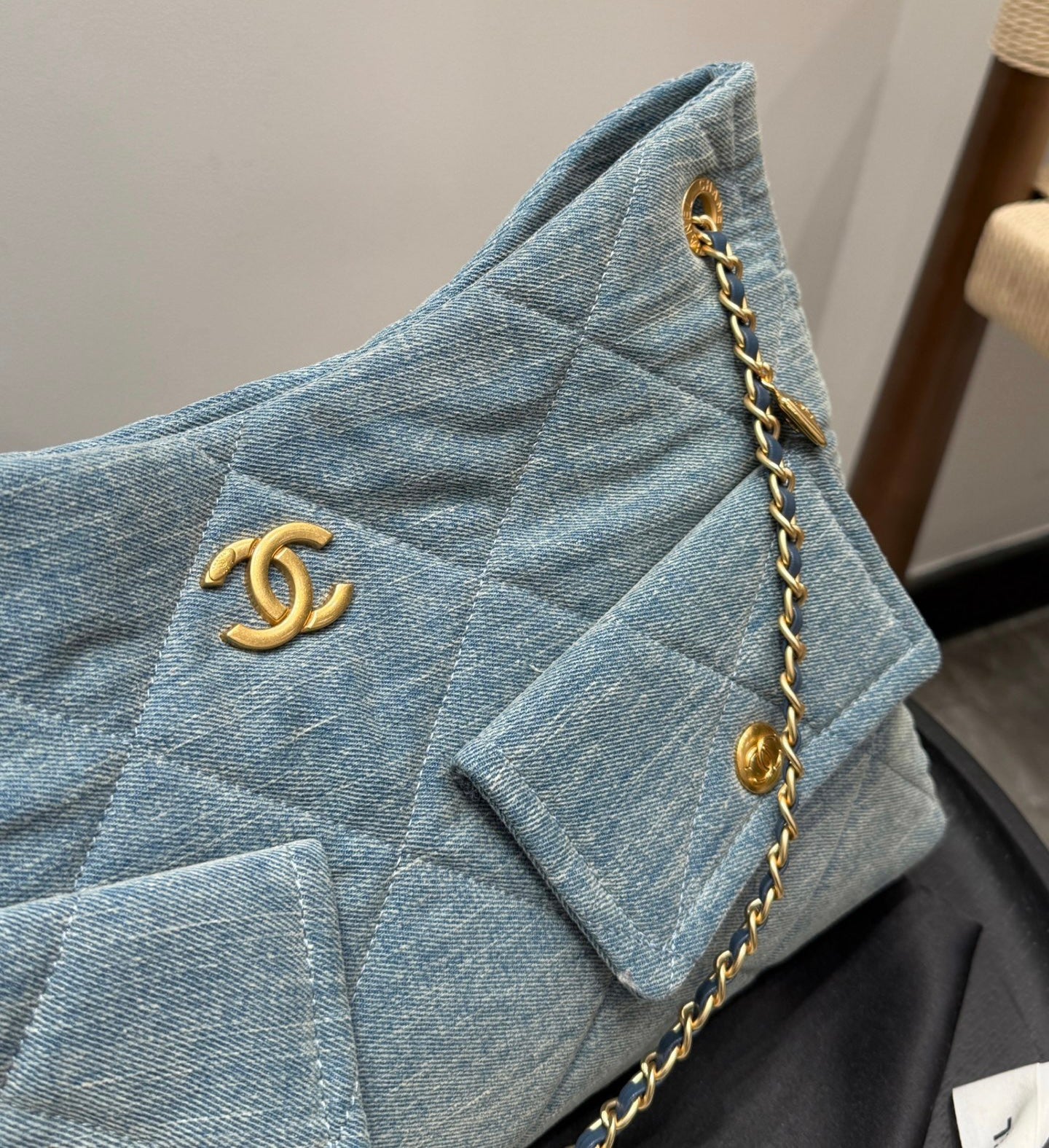 Cc 25k hobo chain tote bag