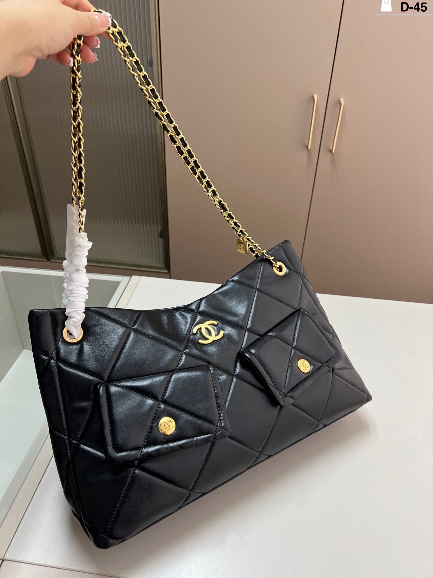 Cc 25k hobo chain tote bag