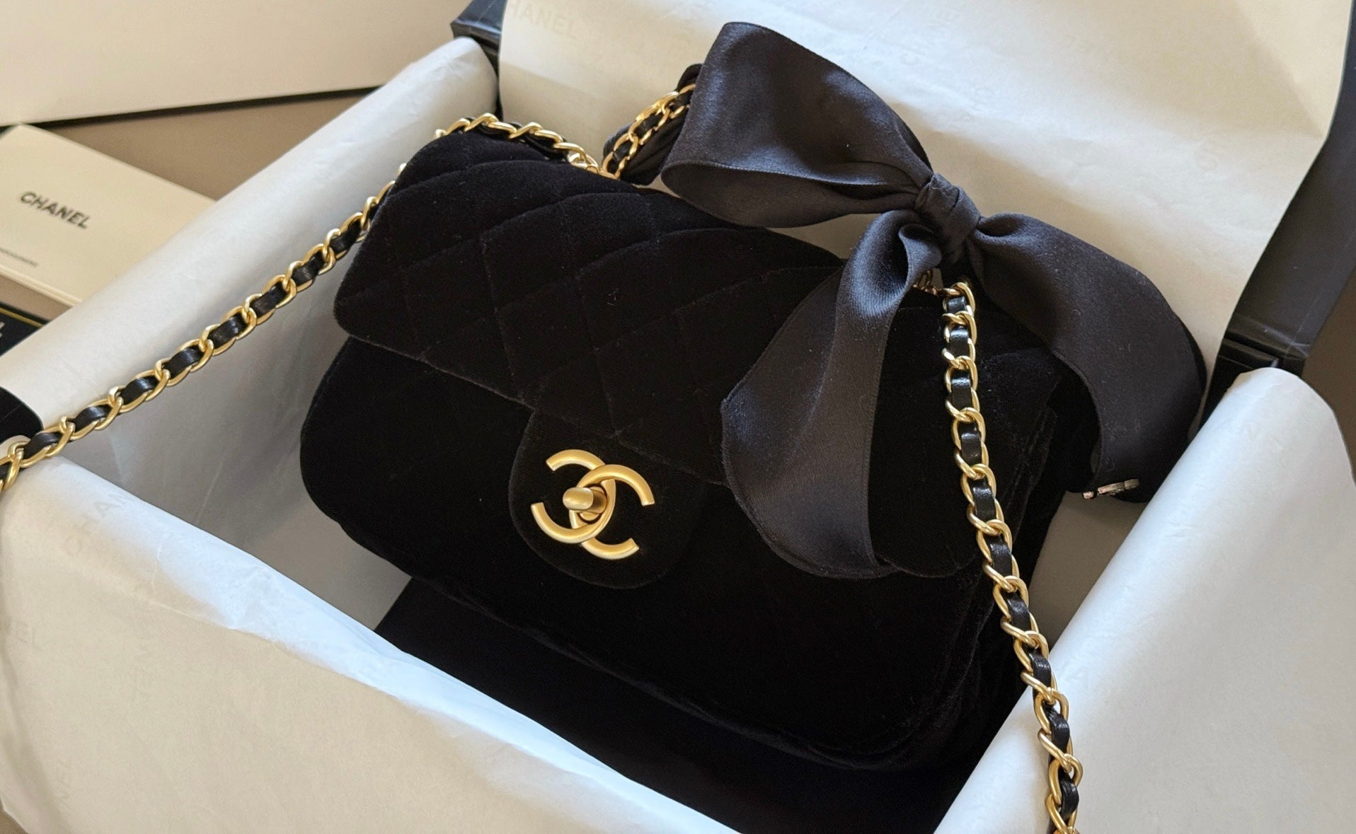 Velvet Cc 25k bag with bow