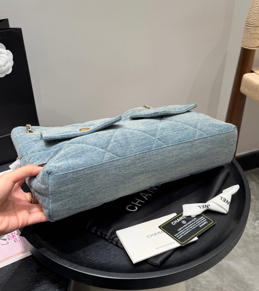 Cc 25k hobo chain tote bag